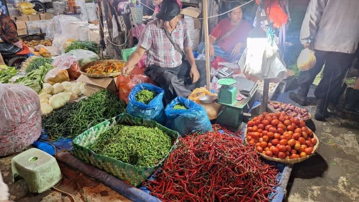 harga_cabai_di_medan_turun_bawang_merah_justru_naik