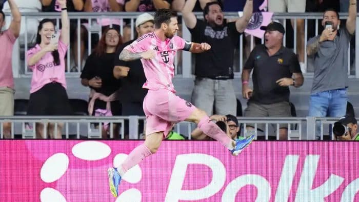 hasil_lengkap_mls_inter_miami_hancurkan_atlanta_united_40_messi_cetak_dua_gol_dan_galaxy_menang_dramatis