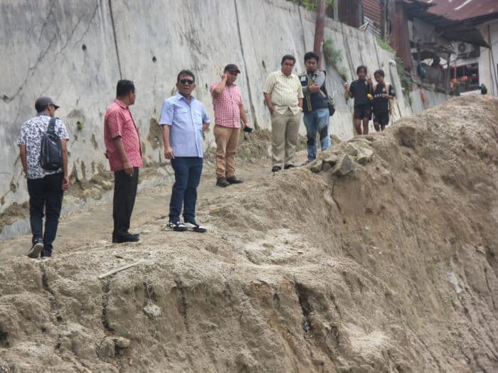dprd_sumut_minta_tembok_senilai_rp27_miliar_yang_roboh_di_pematangsiantar_segera_diperbaiki
