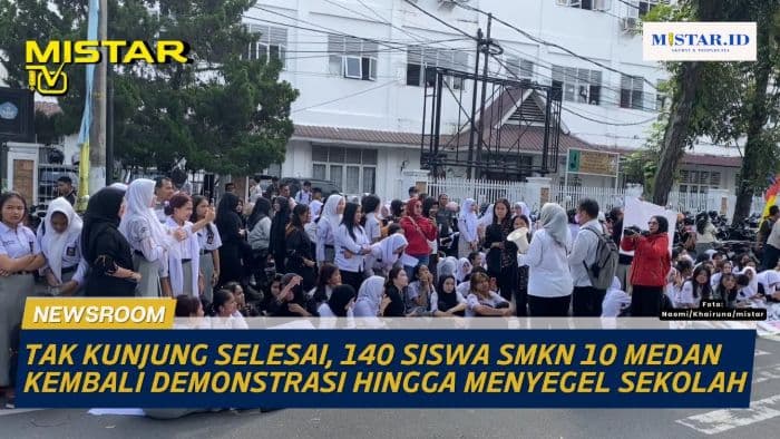 newsroom_tak_kunjung_selesai_140_siswa_smkn_10_medan_kembali_demonstrasi_hingga_menyegel_sekolah