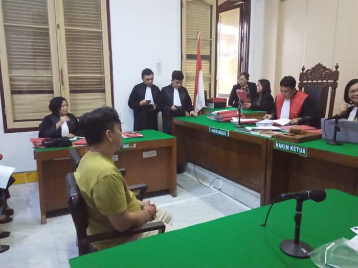 pemesan_rokok_ilegal_dari_pekanbaru_tetap_dihukum_2_tahun_penjara