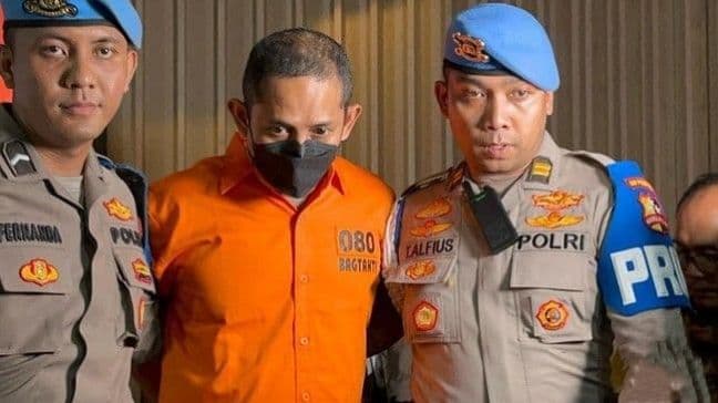 diendus_polisi_australia_eks_kapolres_ngada_jadi_tersangka_pornografi_