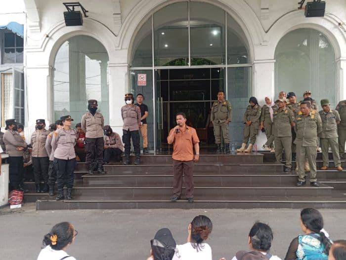 soal_perobohan_gedung_iv_pasar_horas_pemko_siantar_abaikan_protes_pedagang