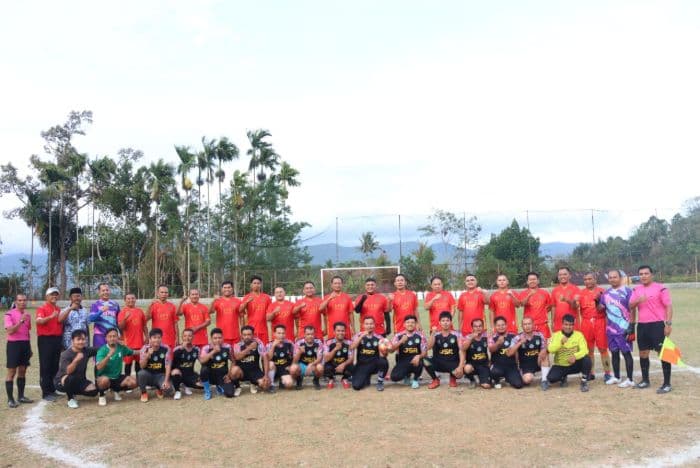 bupati_tapsel_dorong_sepakbola_sipirok_lebih_maju_padang_bujur_cup_i_resmi_digelar