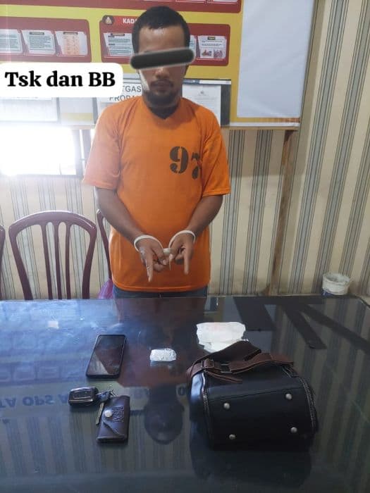 satres_narkoba_polres_karo_tangkap_agen_sabu_asal_payung