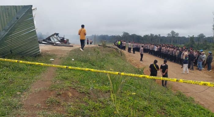 antisipasi_kerusuhan_susulan_120_personel_polres_dairi_disiagakan_di_desa_parbuluan_vi