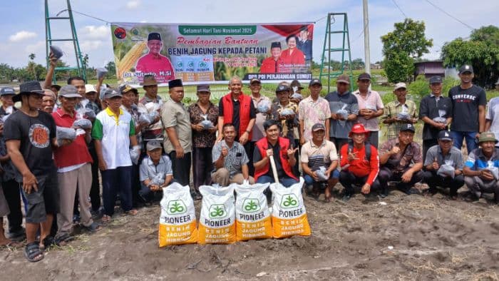 dorong_ketahanan_pangan_dprd_sumut_beri_bantuan_bibit_jagung_ke_petani_deli_serdang