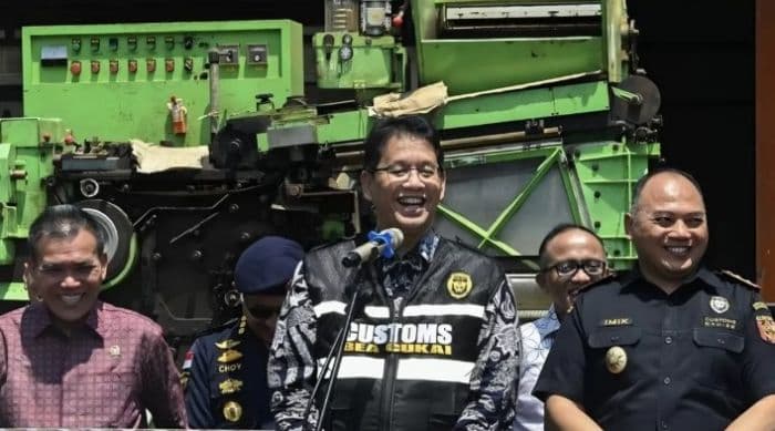 menteri_purbaya_pastikan_cukai_hingga_harga_rokok_tak_naik_tahun_2026