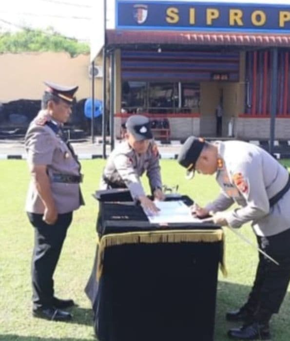 mutasi_di_polres_labuhanbatu_tujuh_pejabat_resmi_berganti