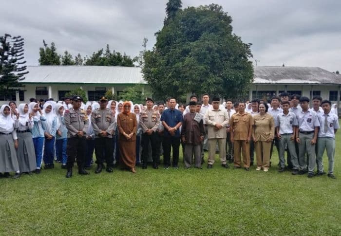 antisipasi_peredaran_narkoba_polres_tebing_tinggi_beri_sosialisasi_bahaya_narkoba_ke_pelajar