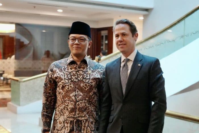 kerja_sama_indonesiauni_eropa_penting_menlu_majukan_investasi_dan_perdagangan