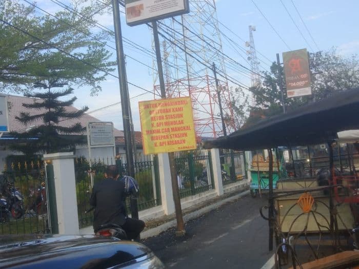 betor_tolak_transportasi_online_ambil_penumpang_di_stasiun_ka_begini_respons_dishub_asahan