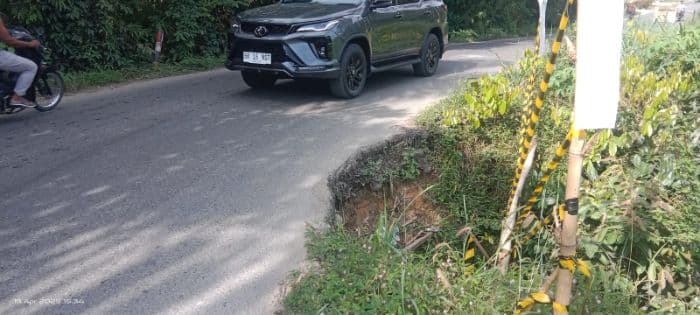 jalinsum_perbatasan_palasrokan_hulu_terancam_putus