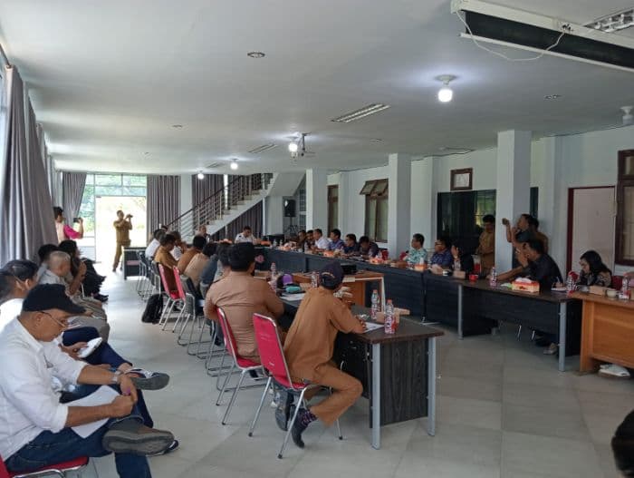 rdp_dprd_samosir_bahas_dugaan_pelanggaran_sempadan_danau_hotel_labersa