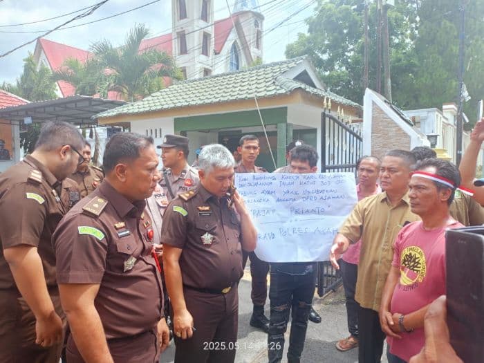 anggota_dprd_asahan_diduga_terlibat_kasus_judi_massa_desak_kejari_percepat_p21_