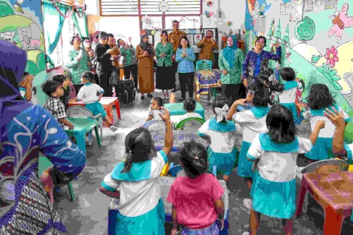 biaya_alat_tulis_paud_kelurahan_gratis_ketua_pkk_siantar_ingatkan_tidak_ada_pungutan_tambahan