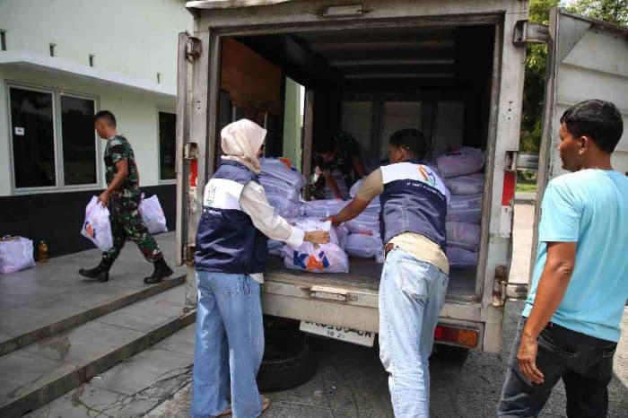 kai_sumut_salurkan_bantuan_rp292_juta_ke_masyarakat
