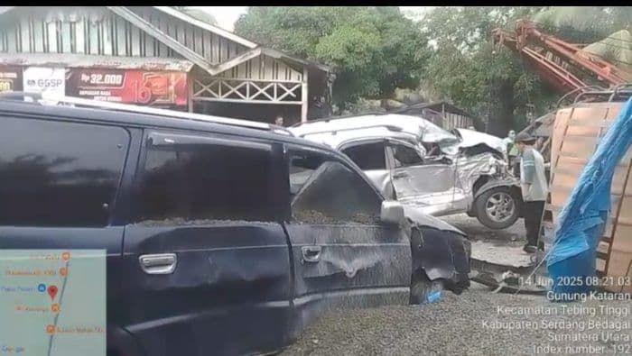 kecelakaan_4_kendaraan_di_jalinsum_sergai_sopir_terios_dan_anak_lukaluka