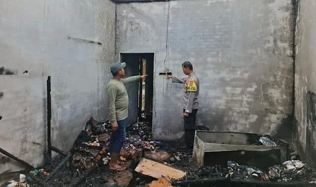 terdengar_suara_ledakan_penjaga_kios_di_pantai_labu_yang_terbakar_sempat_pingsan_