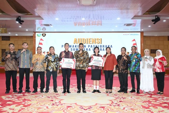 dua_siswa_wakili_sumut_di_paskibraka_nasional_gubernur_bobby_ini_pengalaman_luar_biasa