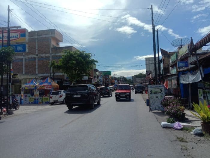 pasar_laguboti_ditertibkan_pemkab_toba_atur_batas_kanopi_dan_area_jualan_pkl