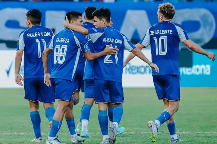 drama_di_bantul_borneo_fc_bungkam_psim_31_lewat_aksi_sihran_juan_villa_dan_maicon