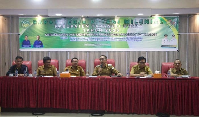 bupati_taput_dorong_petani_milenial_jadi_penggerak_utama_pertanian_modern_dan_ketahanan_pangan