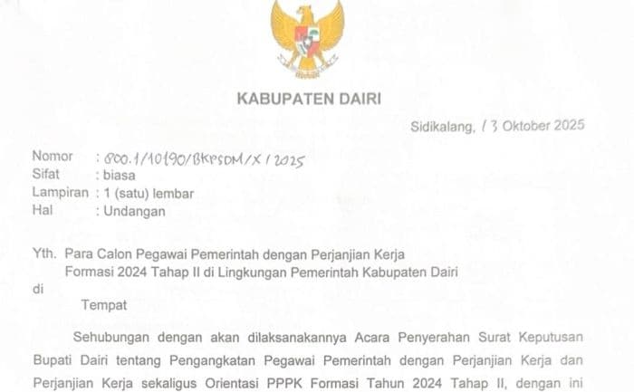 bupati_vickner_sinaga_serahkan_sk_346_pppk_dairi_hari_ini_di_sumbul