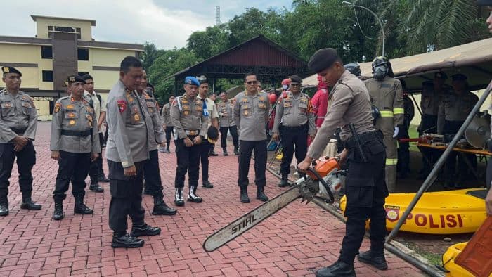 kapolda_sumut_cek_kesiapan_personel_dan_peralatan_hadapi_potensi_bencana