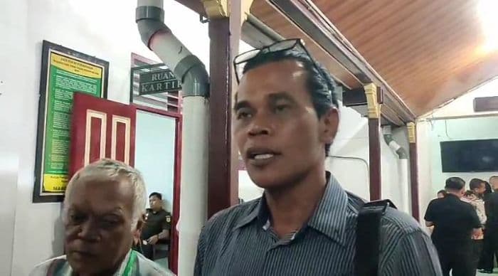 notaris_tiromsi_divonis_20_tahun_bui_keluarga_korban_desak_jaksa_kasasi