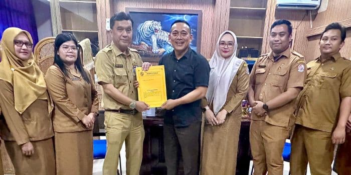 pemkab_serahkan_hasil_pemeriksaan_dugaan_penyelewengan_pajak_ke_kejari_deli_serdang