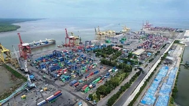 perang_dagang_memanas_as_dan_tiongkok_saling_kenakan_biaya_pelabuhan_kapal_laut