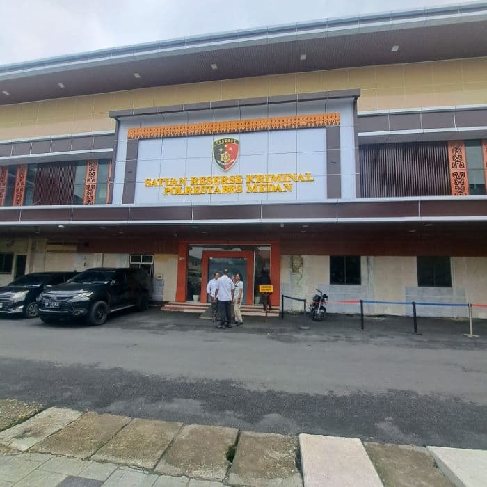 polisi_tangkap_pelaku_penikaman_pria_di_pinggir_rel_medan_tembung