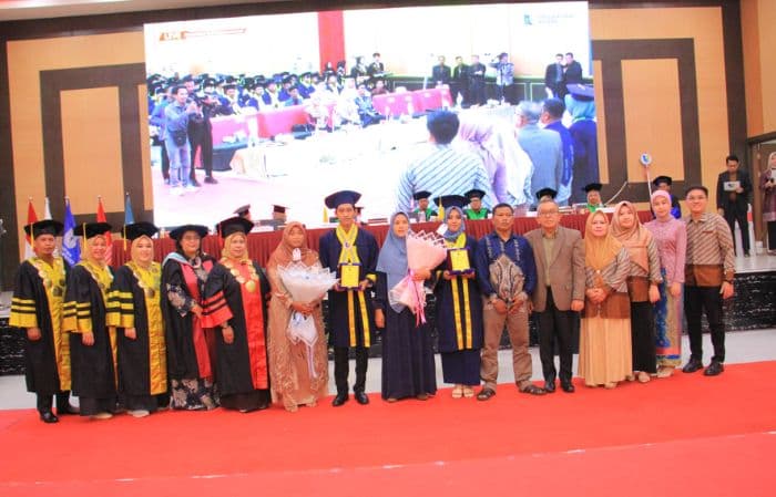 universitas_royal_gelar_wisuda_sarjana_angkatan_ke14_dan_kukuhkan_352_lulusan