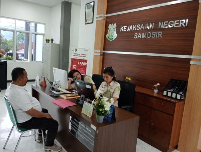 warga_laporkan_dugaan_korupsi_bansos_pemulihan_ekonomi_banjir_bandang_di_samosir