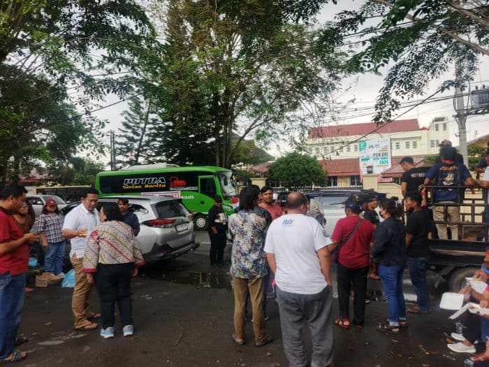 warga_taput_demo_ke_kantor_bbpjn_minta_ganti_rugi_proyek_pelebaran_jalan_segera_dicairkan