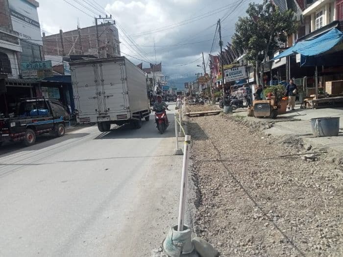proyek_jembatan_dan_pelebaran_jalan_di_porsea_dikeluhkan_ini_alasan_warga_