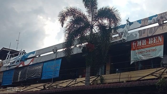gedung_i_pasar_horas_dilukis_mural_dalam_rangkaian_hut_ke154_siantar