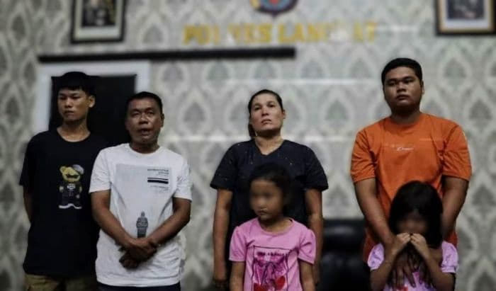 diancam_dibunuh_preman_satu_keluarga_menginap_di_polres_langkat