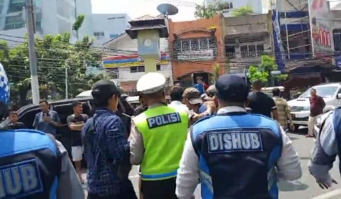 penertiban_parkir_berujung_penganiayaan_dua_petugas_dishub_medan_jadi_korban