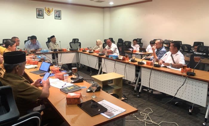 evaluasi_program_sekolah_lima_hari_dprd_sumut_minta_kajian_akademik