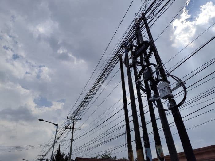 kabel_internet_semrawut_di_pematangsiantar_wali_kota_beri_penjelasan