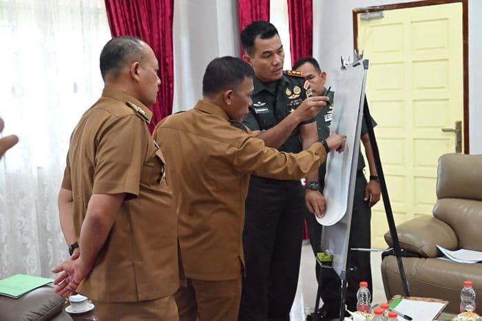 pemkab_tapteng_dukung_penuh_pembangunan_batalyon_teritorial_di_perbatasan_aceh