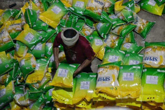 pengamat_ekonomi_sebut_penurunan_harga_beras_akibat_penyaluran_sphp_belum_dipastikan