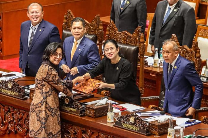 rapbn_2026_teriak_efisiensi_tapi_kementerian_berebut_tambahan_anggaran