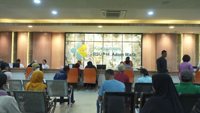 rsup_h_adam_malik_alami_peningkatan_kunjungan_pasien_rawat_jalan_tahun_2025