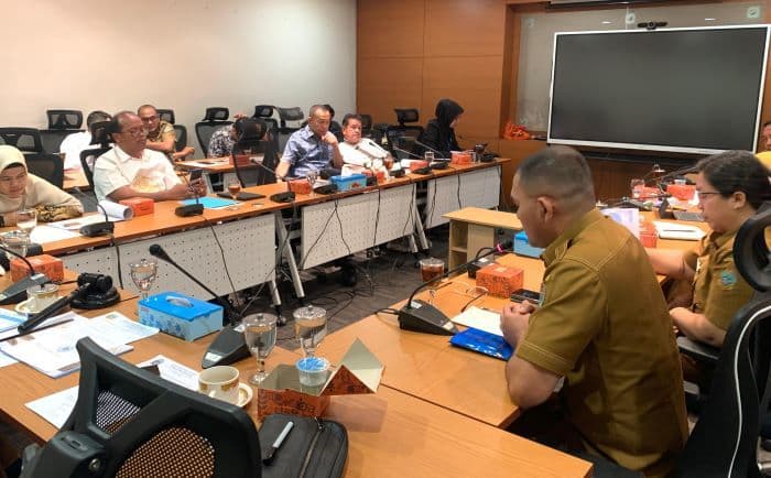 sekolah_gratis_hanya_di_nias_dprd_sumut_pertanyakan_pemerataan_program