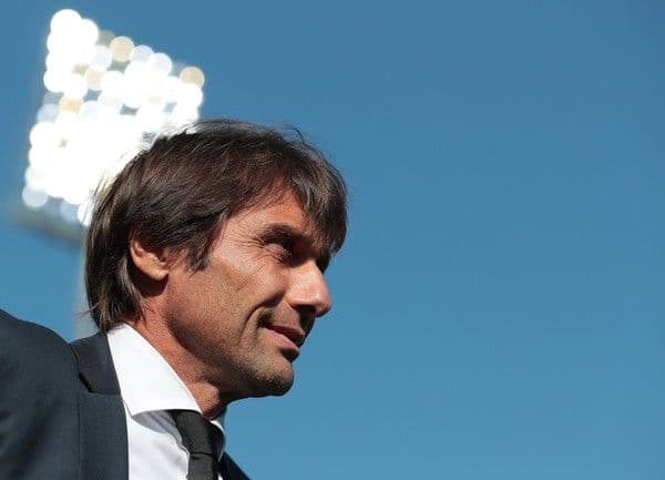 antonio_conte_ukir_rekor_baru_saat_napoli_curi_tiga_poin_di_kandang_fiorentina