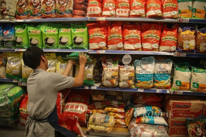 bapanas_evaluasi_harga_tinggi_beras_khusus_di_ritel_modern