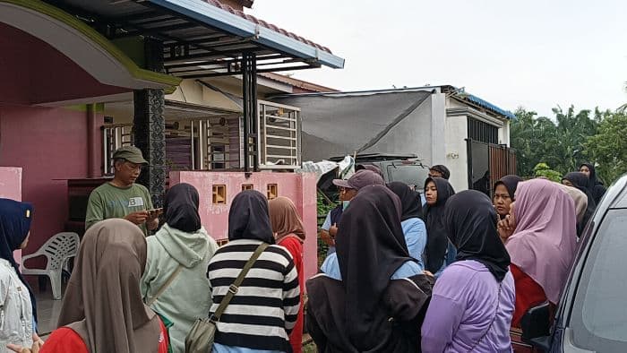 belasan_relawan_sppg_sergai_protes_unggahan_wartawan_soal_limbah